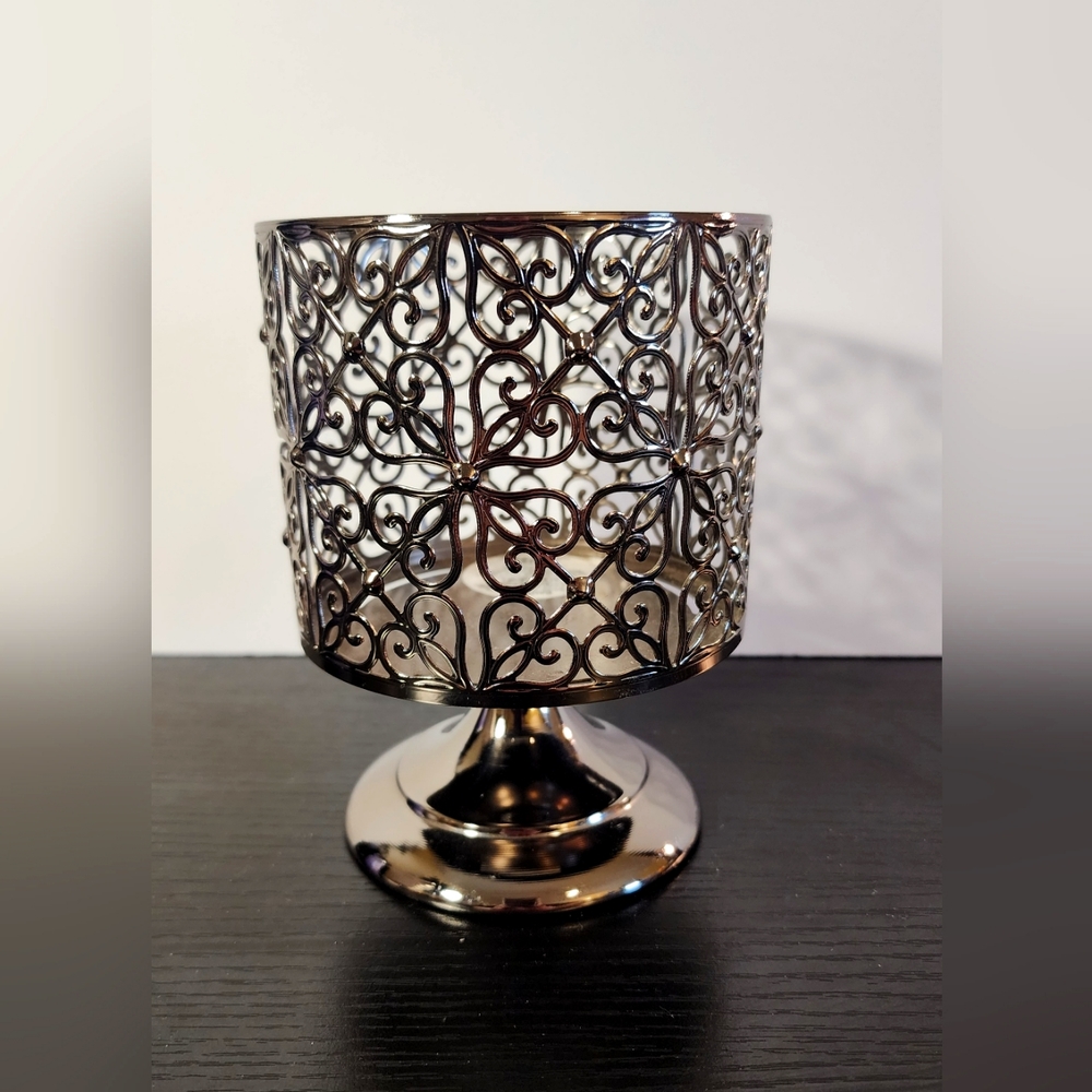 3 wick candle holder